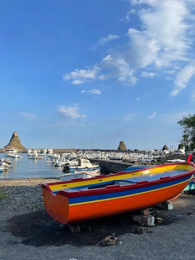 Villa The Cyclops Retreat - Seaview Aci Castello 0*,  Italia